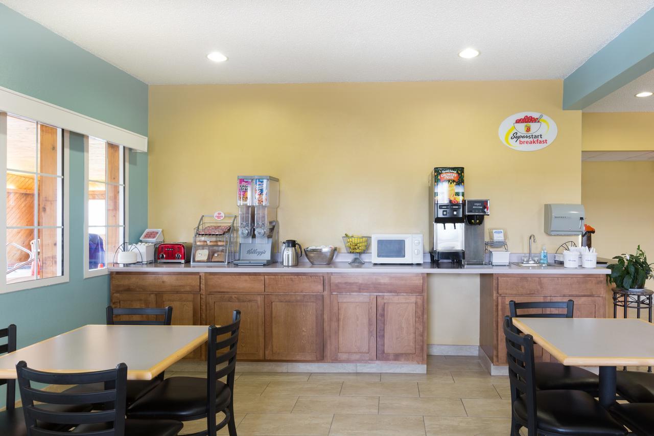 Super 8 By Wyndham Clarinda Motel Ngoại thất bức ảnh